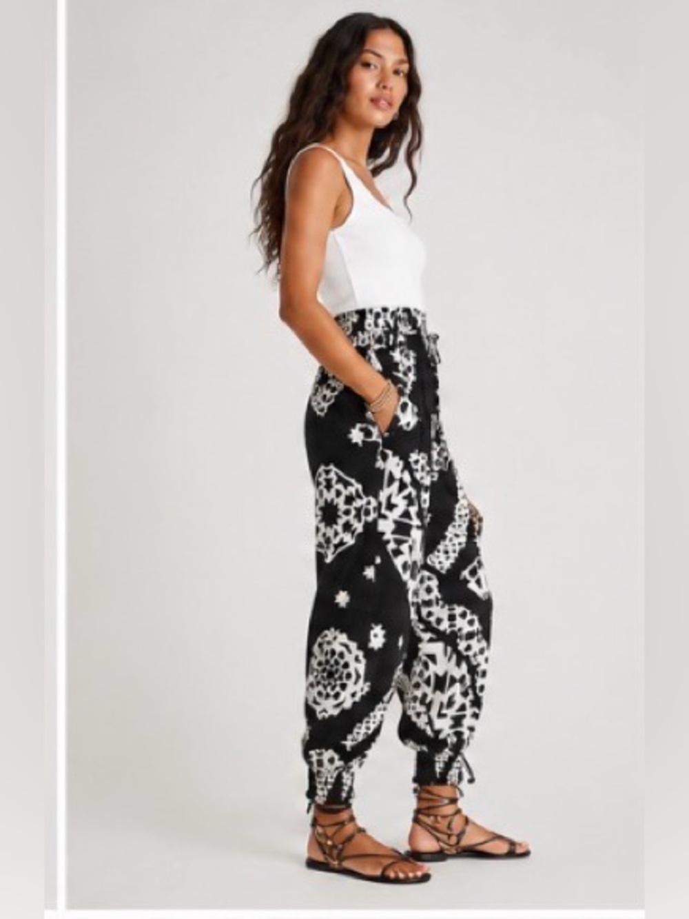 Anthropologie Aniya Balloon Joggers - Picture 4 of 6